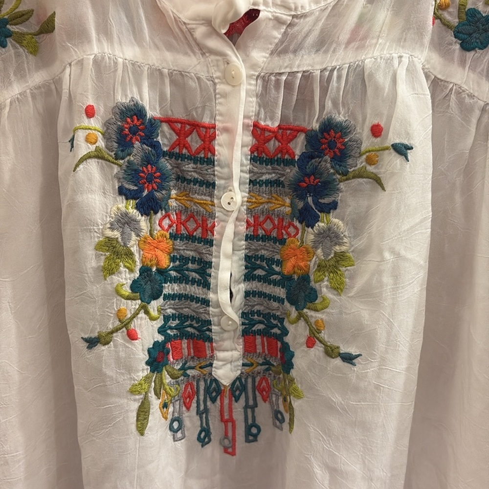 NWT Johnny Was Women's White Embroidered Floral Short Sleeve Tie Up Blouse - Picture 6 of 10